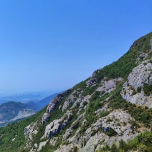 On est le 15 octobre, c'est donc le bon moment pour poster les photos de cet été, c'est parti ! D'abord Tirana et Krujë 🇦🇱.#albania